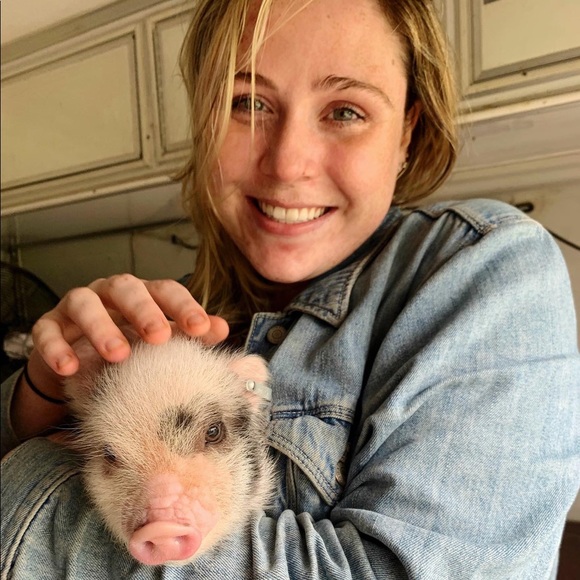 Meet your Posher, Katie - Picture 1 of 1